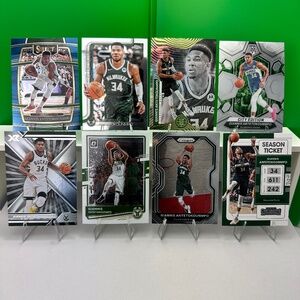 Giannis Antetokounmpo Bucks 8 card lot